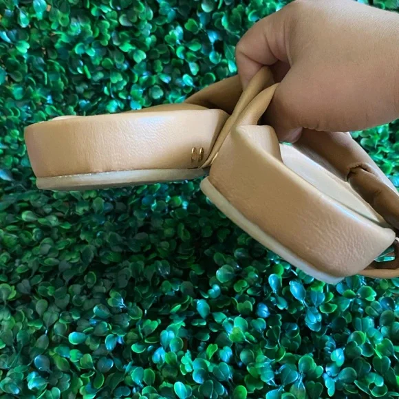 beek Tan Leather Sandals - Picture 9 of 11